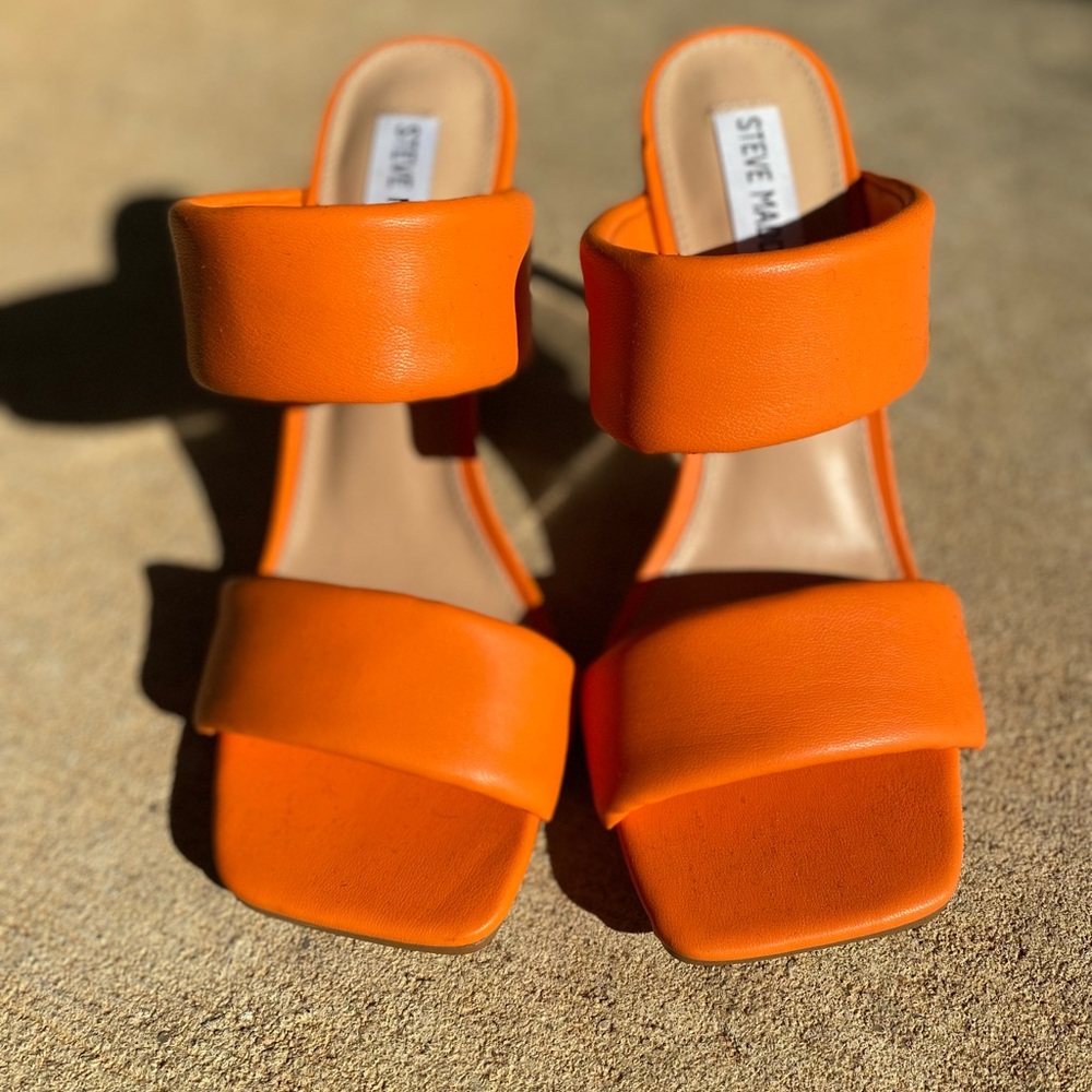 You will love these Isa Wedges. They are in EUC and so comfortable 🧡